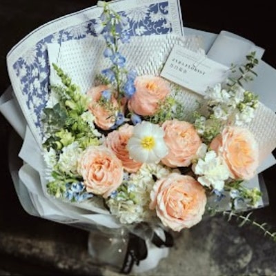 FLOWER ARRANGEMENT